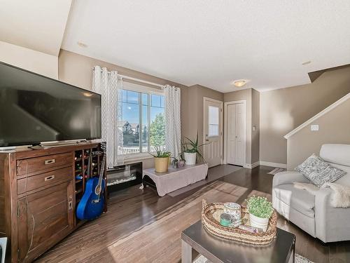 56 5317 3 Avenue Sw, Edmonton, AB - Indoor Photo Showing Living Room