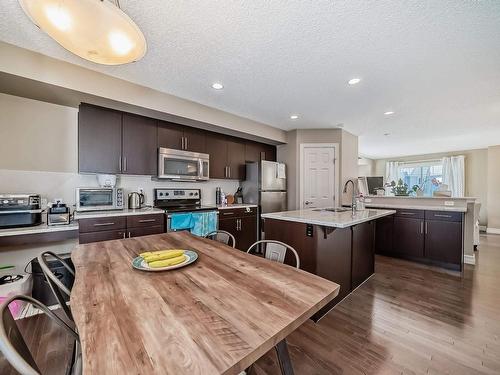 56 5317 3 Avenue Sw, Edmonton, AB - Indoor Photo Showing Kitchen With Upgraded Kitchen