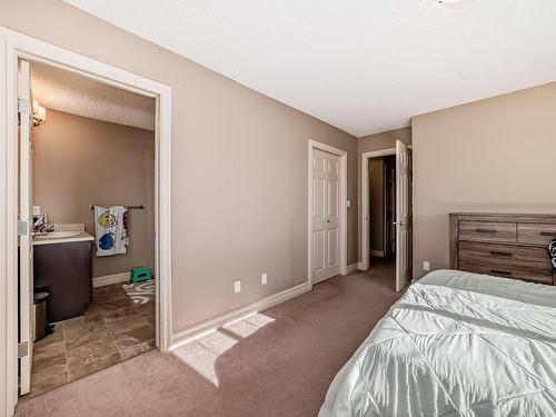 56 5317 3 Avenue Sw, Edmonton, AB - Indoor Photo Showing Bedroom