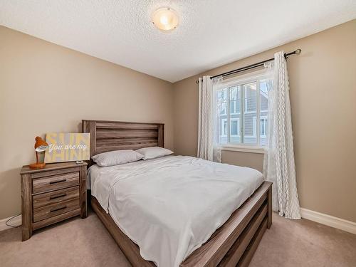 56 5317 3 Avenue Sw, Edmonton, AB - Indoor Photo Showing Bedroom