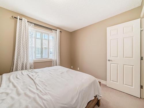 56 5317 3 Avenue Sw, Edmonton, AB - Indoor Photo Showing Bedroom