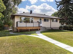 8735 93 AV NW  Edmonton, AB T6C 1T7