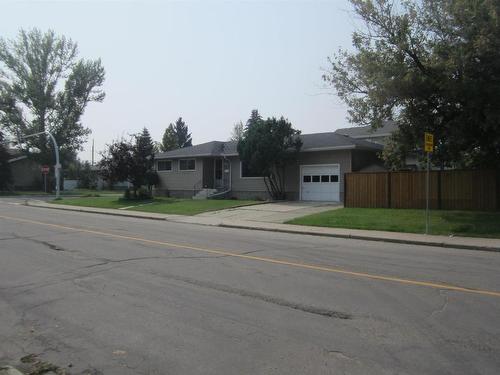 3704 112A St Nw, Edmonton, AB 