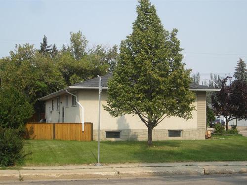 3704 112A St Nw, Edmonton, AB 