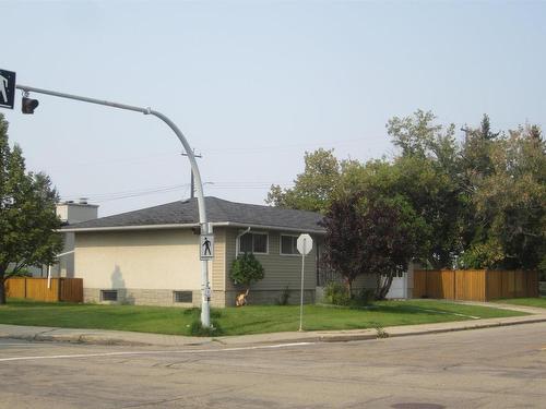 3704 112A St Nw, Edmonton, AB 