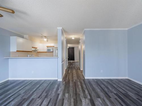 10316 142 Street, Edmonton, AB - Indoor