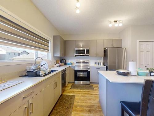 1304 16 Street Nw, Edmonton, AB - Indoor Photo Showing Kitchen