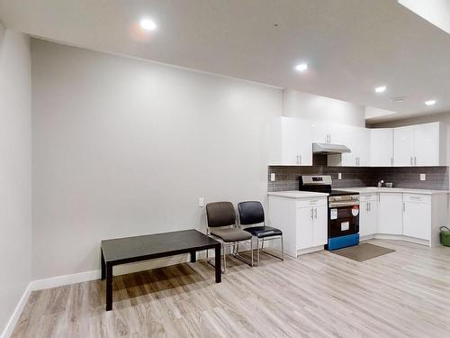 1304 16 Street Nw, Edmonton, AB - Indoor Photo Showing Kitchen