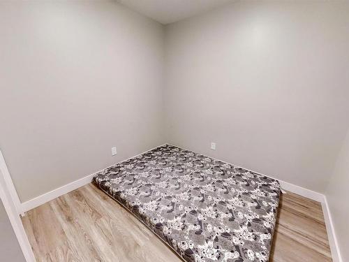 1304 16 Street Nw, Edmonton, AB - Indoor Photo Showing Bedroom