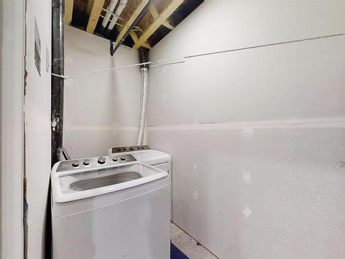 1304 16 Street Nw, Edmonton, AB - Indoor Photo Showing Laundry Room