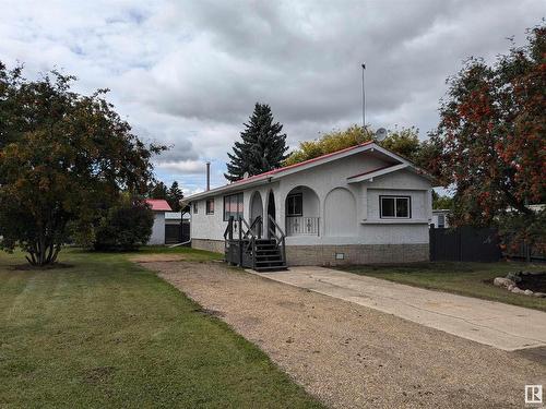 5204 47 St, Warburg, AB 