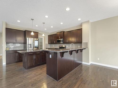 479 Ainslie Crescent Sw, Edmonton, AB - Indoor Photo Showing Kitchen With Upgraded Kitchen