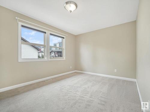 479 Ainslie Crescent Sw, Edmonton, AB - Indoor Photo Showing Other Room