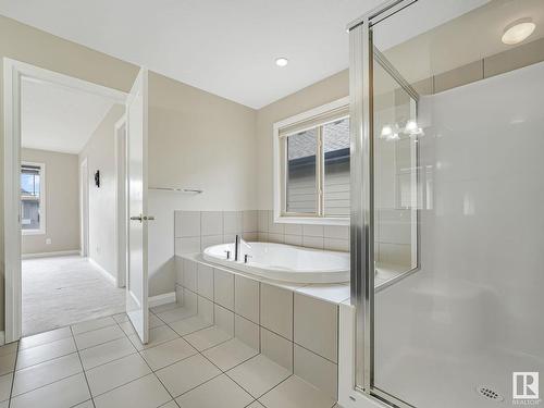 479 Ainslie Crescent Sw, Edmonton, AB - Indoor Photo Showing Bathroom