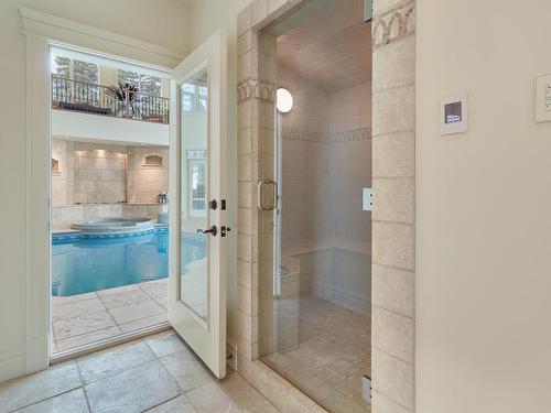 16 Wedgewood Crescent, Edmonton, AB - Indoor Photo Showing Bathroom