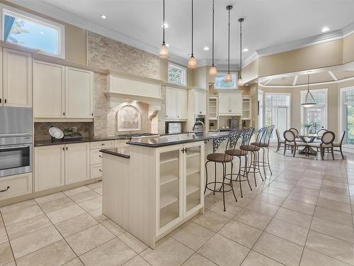 16 Wedgewood Crescent, Edmonton, AB - Indoor Photo Showing Kitchen With Upgraded Kitchen