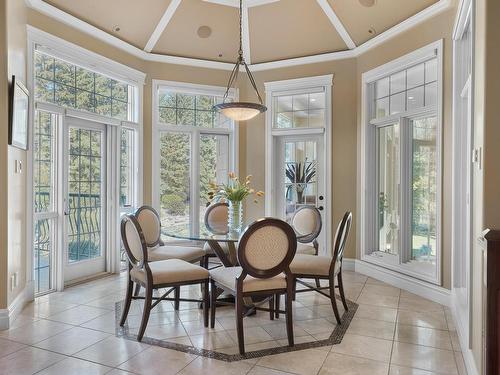 16 Wedgewood Crescent, Edmonton, AB - Indoor Photo Showing Dining Room