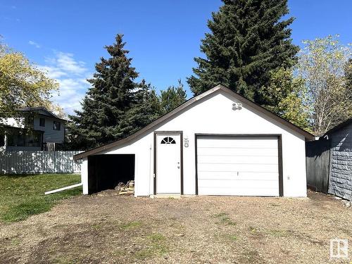 4922 48 Av, Andrew, AB 