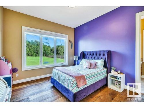 27209 Twp Road 512, Rural Parkland County, AB - Indoor Photo Showing Bedroom