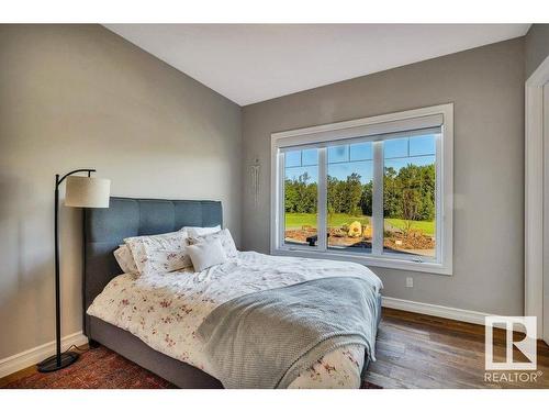 27209 Twp Road 512, Rural Parkland County, AB - Indoor Photo Showing Bedroom