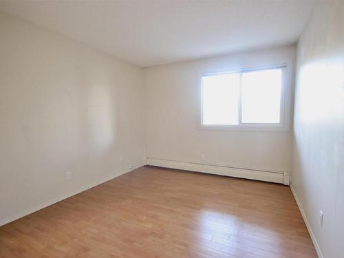 217 4404 122 Street, Edmonton, AB - Indoor Photo Showing Other Room