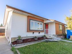 11347 165 ave NW  Edmonton, AB T5X 3V8