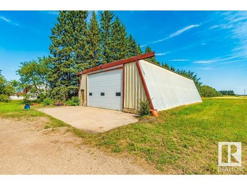 25258 Twp Rd 482, Rural Leduc County, AB 