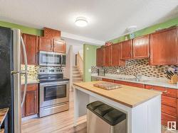 5724 185 ST NW  Edmonton, AB T6M 1X8