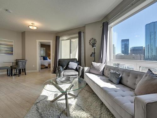 1006 10226- 104 Street Nw, Edmonton, AB - Indoor Photo Showing Living Room