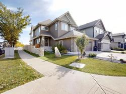 3203 ABBOTT CR SW  Edmonton, AB T6W 2V3