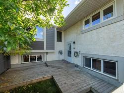 622 WILLOW CO NW  Edmonton, AB T5T 2K7