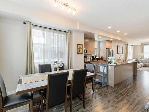 47 903 Crystallina Nera Way, Edmonton, AB - Indoor Photo Showing Dining Room