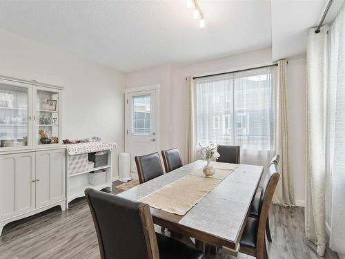 47 903 Crystallina Nera Way, Edmonton, AB - Indoor Photo Showing Dining Room