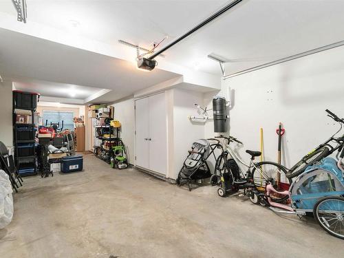 47 903 Crystallina Nera Way, Edmonton, AB - Indoor Photo Showing Garage