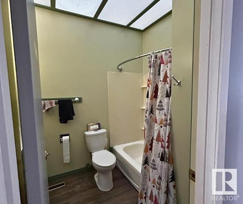 3707 53 Street, Wetaskiwin, AB - Indoor Photo Showing Bathroom