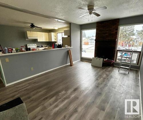 3707 53 Street, Wetaskiwin, AB - Indoor