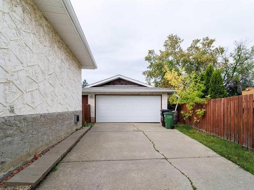 3158 78 St Street Nw, Edmonton, AB - Outdoor