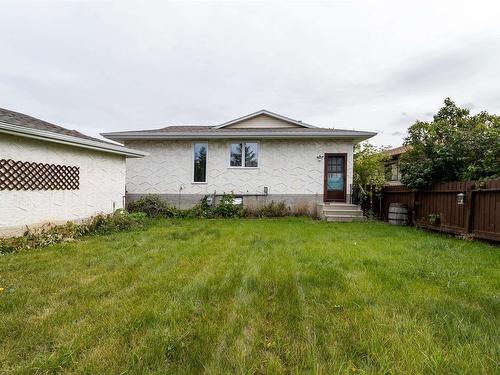 3158 78 St Street Nw, Edmonton, AB - Outdoor