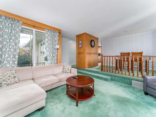 3158 78 St Street Nw, Edmonton, AB - Indoor Photo Showing Living Room