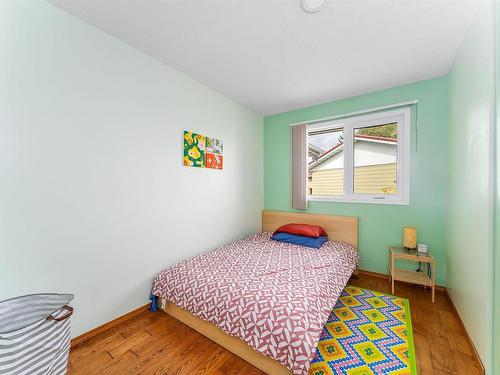 3158 78 St Street Nw, Edmonton, AB - Indoor Photo Showing Bedroom