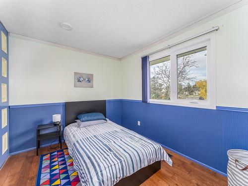 3158 78 St Street Nw, Edmonton, AB - Indoor Photo Showing Bedroom