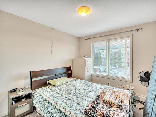 219 5515 7 Avenue, Edmonton, AB - Indoor Photo Showing Bedroom