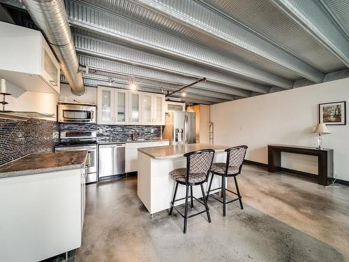 124 10309 107 Street, Edmonton, AB - Indoor Photo Showing Kitchen