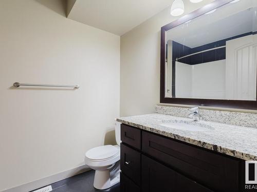 20 1623 Cunningham Way, Edmonton, AB - Indoor Photo Showing Bathroom