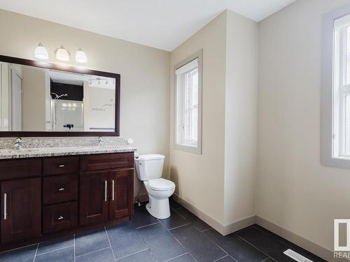 20 1623 Cunningham Way, Edmonton, AB - Indoor Photo Showing Bathroom