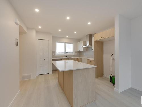 22415 88 Avenue, Edmonton, AB - Indoor Photo Showing Kitchen