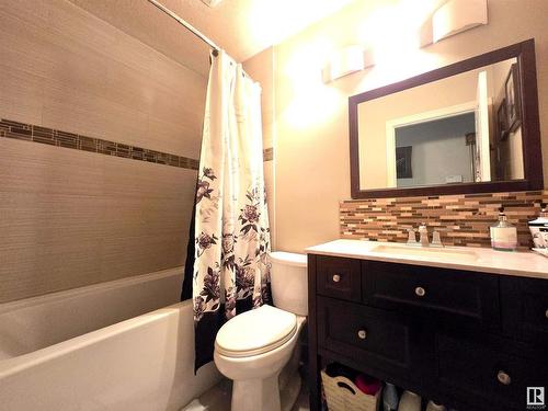 212 Ferguson Place, Edmonton, AB - Indoor Photo Showing Bathroom