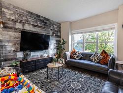 9040 Rosenthal link NW  Edmonton, AB T5T 4R8