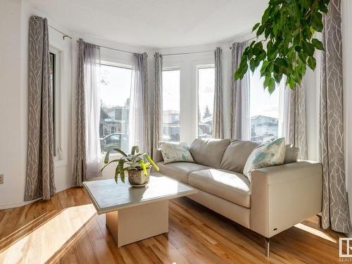 6 Bonin Place, Leduc, AB - Indoor Photo Showing Living Room