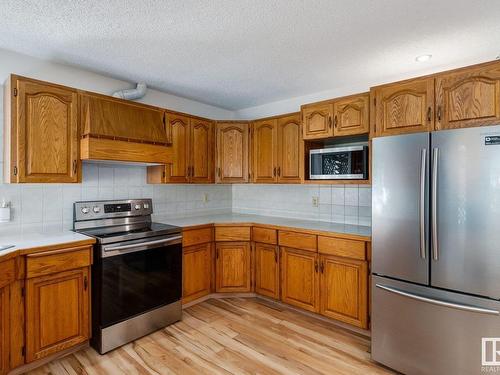 6 Bonin Place, Leduc, AB - Indoor Photo Showing Kitchen